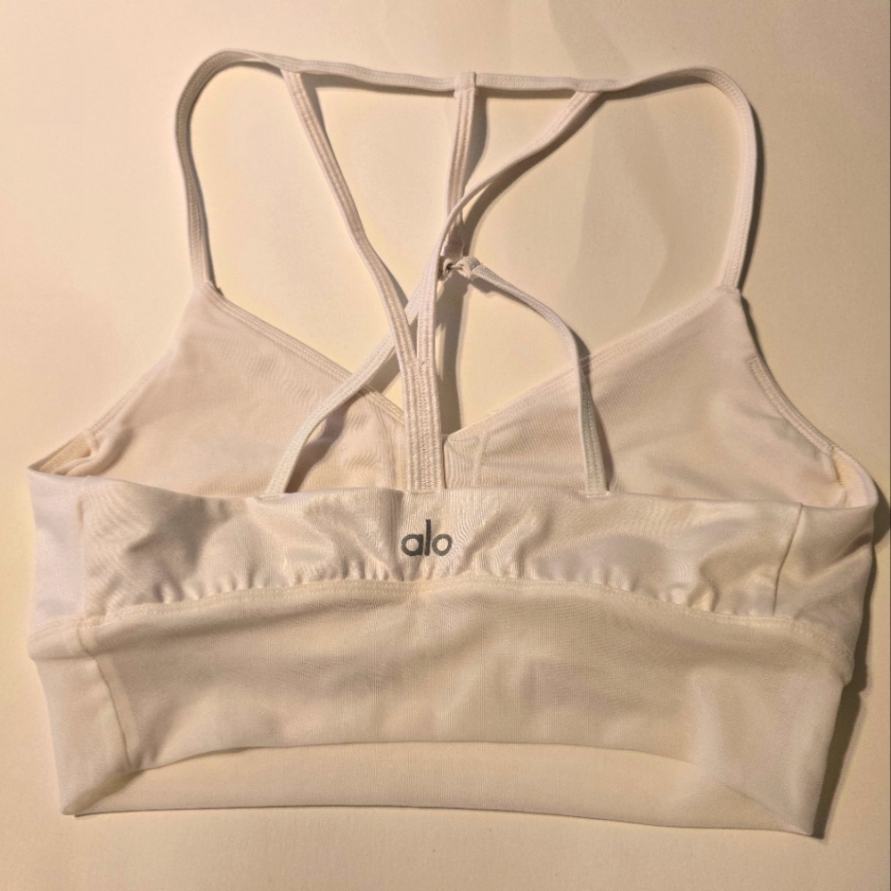 ALO Yoga Women's Cream Sports Bra